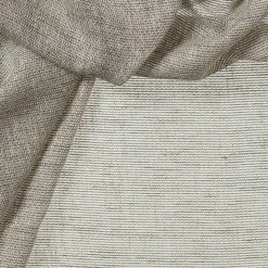 Inbetween Max Taupe